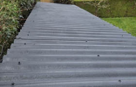 Décapage traitement produit nettoyage pose d'une résine colorée